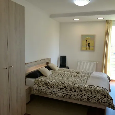 Anrema Trzy-pokojowy Apartament Апартаменты *