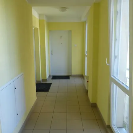 Anrema Trzy-pokojowy Apartament Апартаменты *